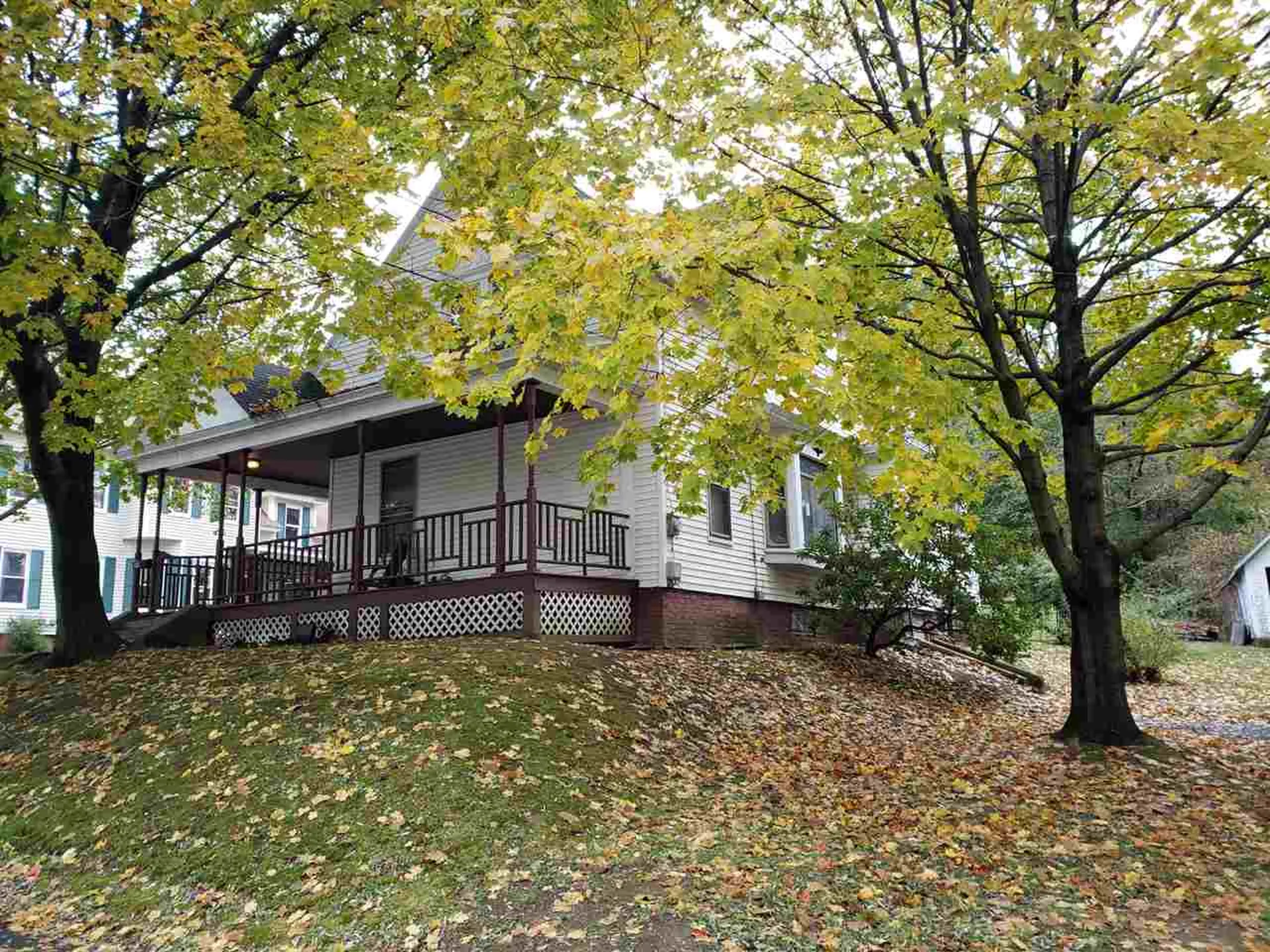 11 Charles Street Claremont NH 03743