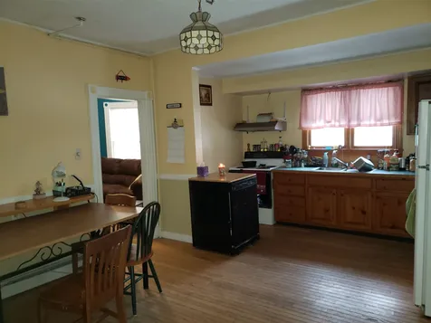 11 Charles Street Claremont NH 03743