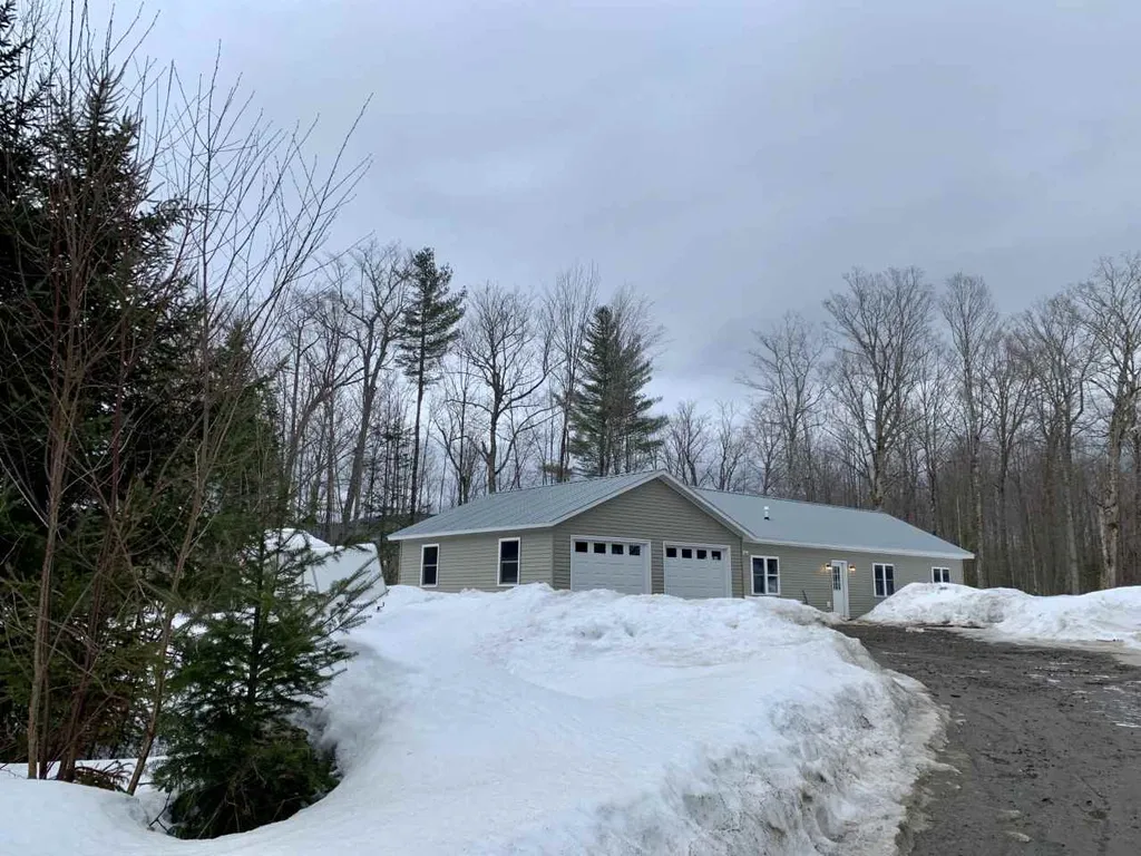102 Spruce Lane Hyde Park VT 05655