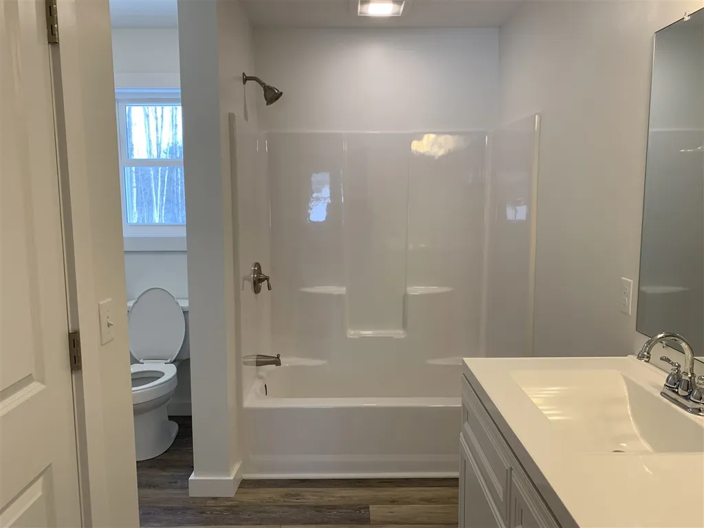 102 Spruce Lane Hyde Park VT 05655