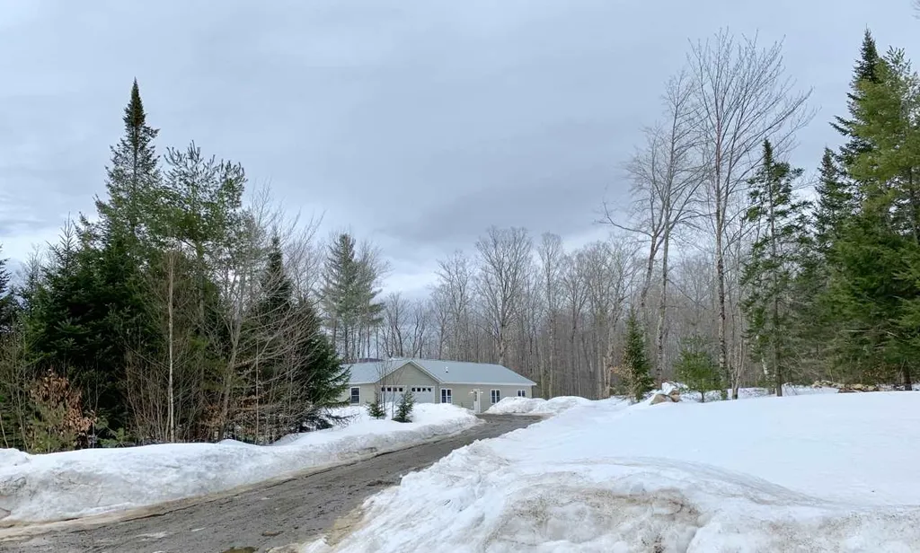 102 Spruce Lane Hyde Park VT 05655