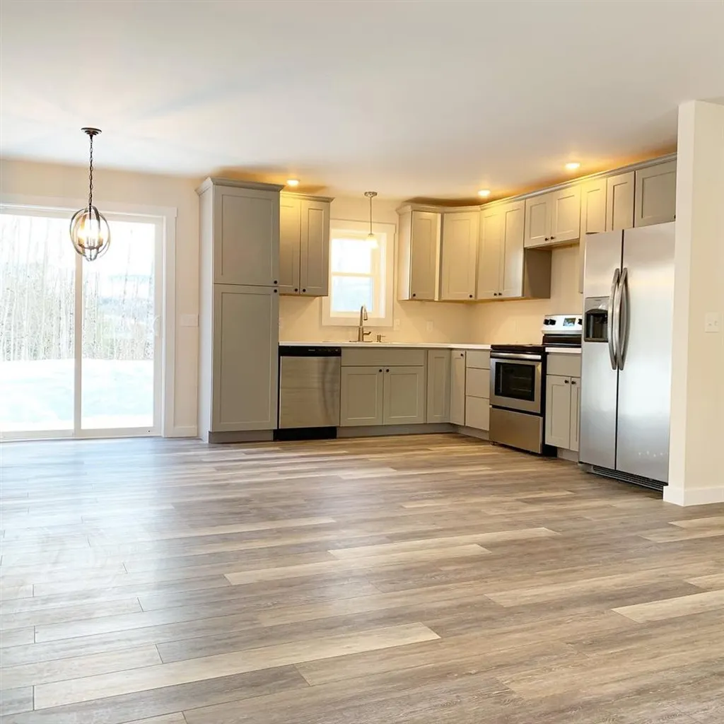 102 Spruce Lane Hyde Park VT 05655