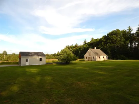 106 Pleasant View Road Bradford NH 03221