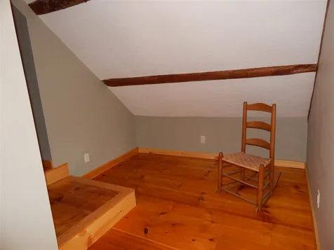 106 Pleasant View Road Bradford NH 03221