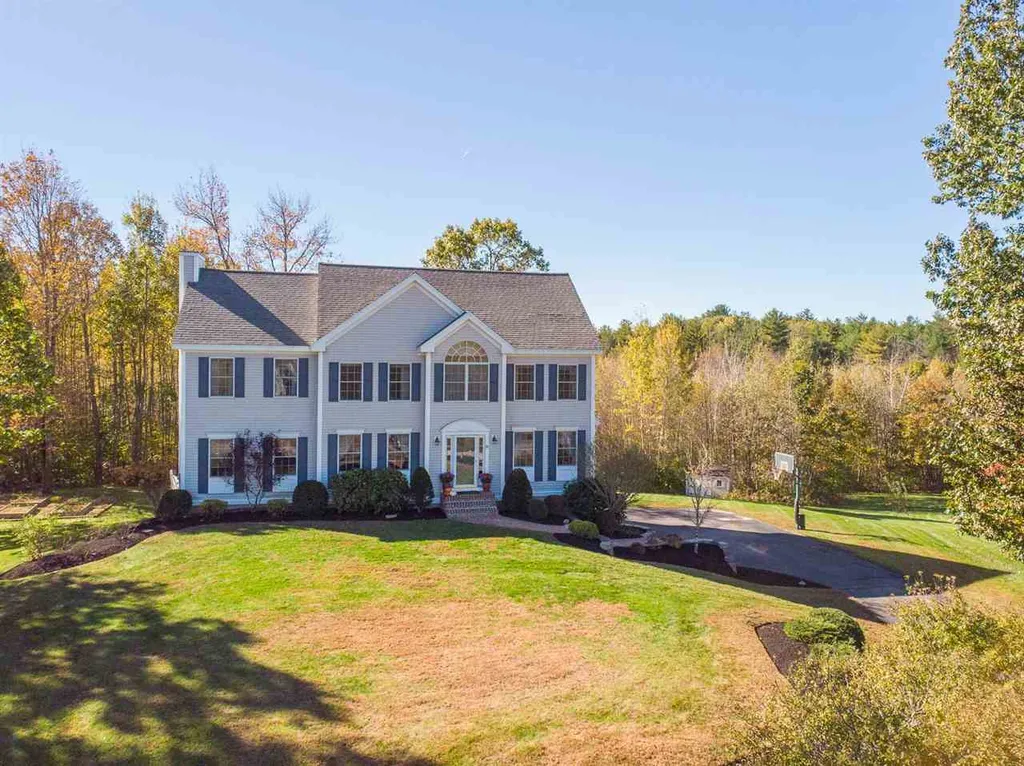 23 Sherry Circle Brentwood NH 03833