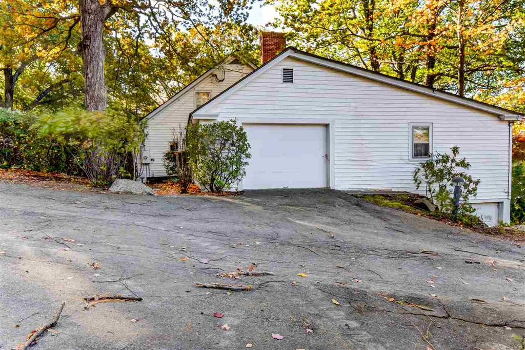 170 Edgewater Drive Gilford NH 03249