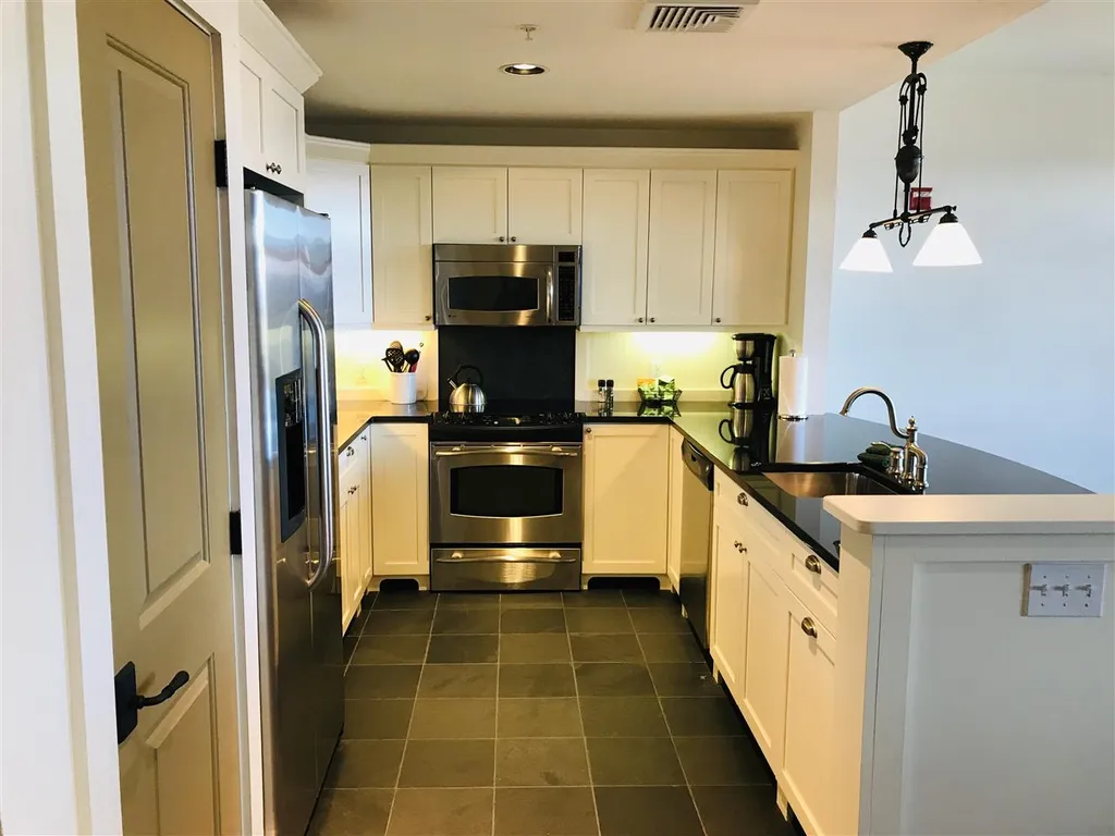 102 Forest 322 / Ii Drive Warren VT 05674