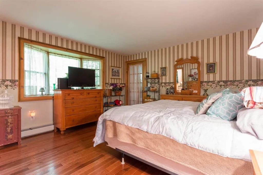 37 Jackson Drive Farmington NH 03835