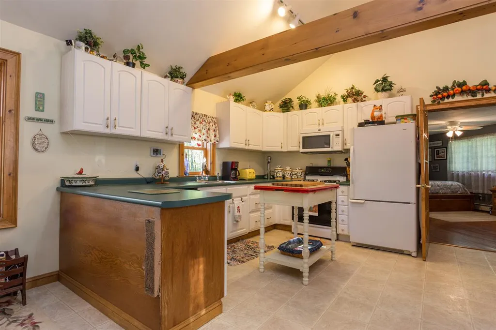 37 Jackson Drive Farmington NH 03835