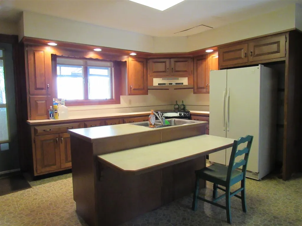 71 West Pleasant Street Claremont NH 03743