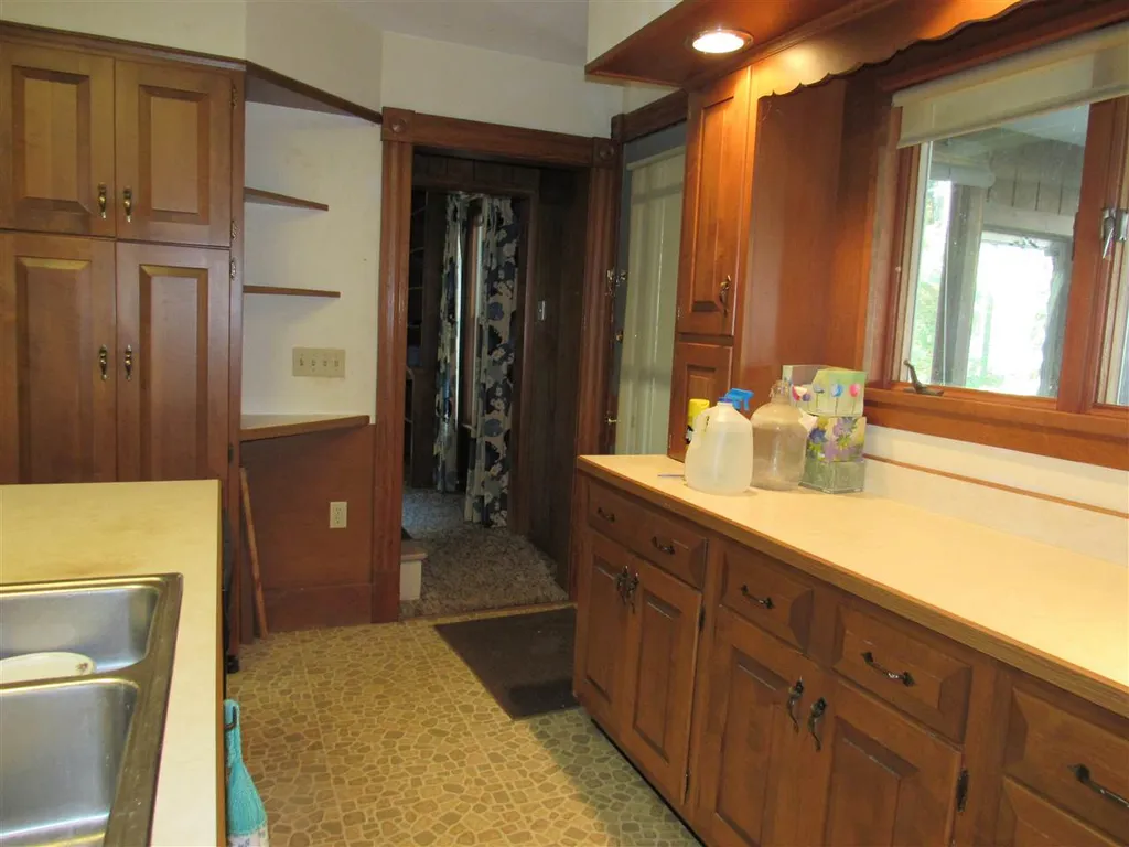 71 West Pleasant Street Claremont NH 03743