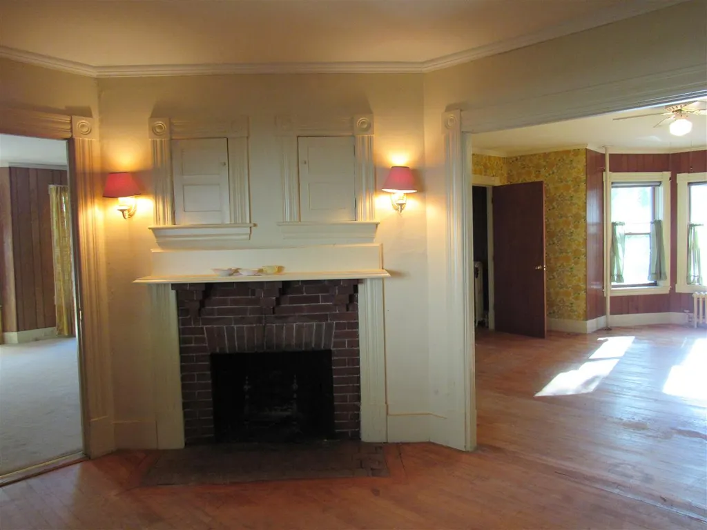 71 West Pleasant Street Claremont NH 03743