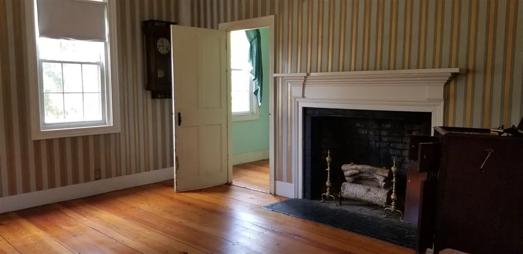 95 North Road Walpole NH 03608