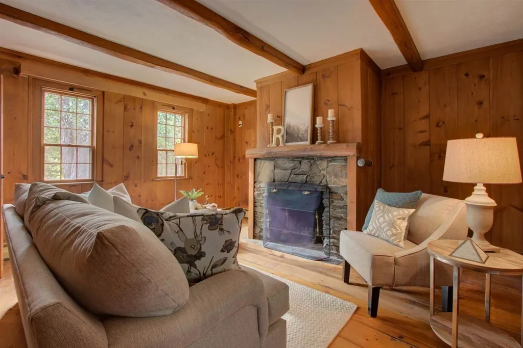 42 Little River Road Kingston NH 03848