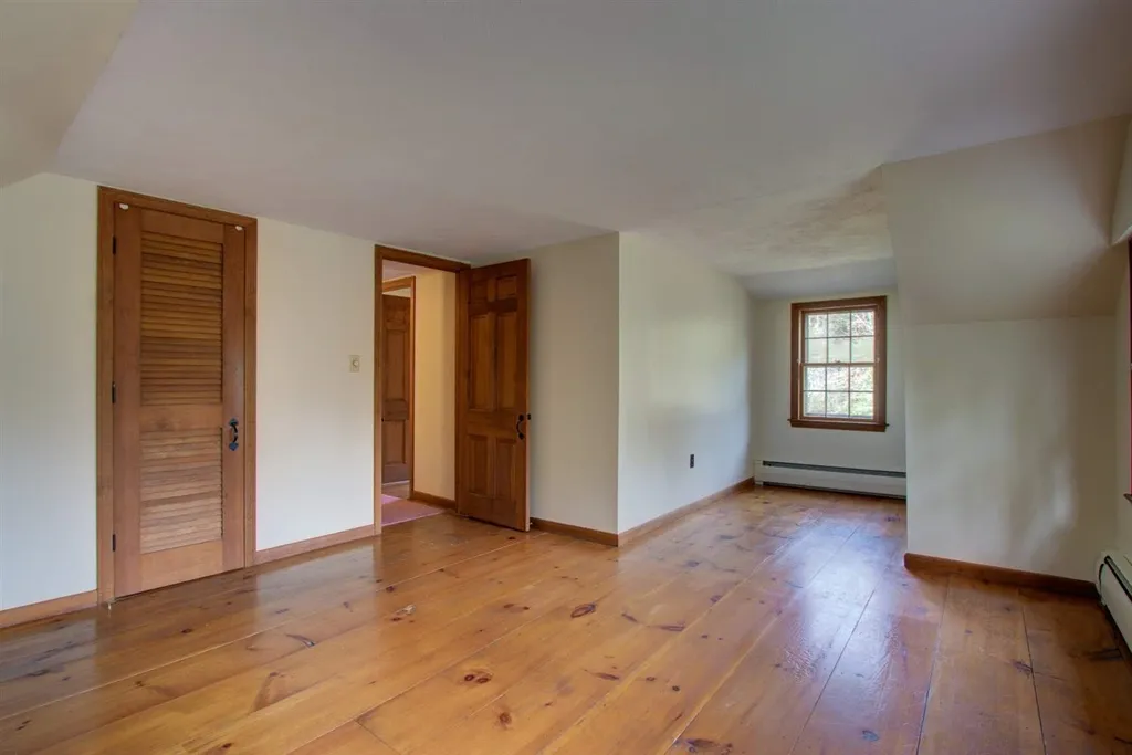 42 Little River Road Kingston NH 03848