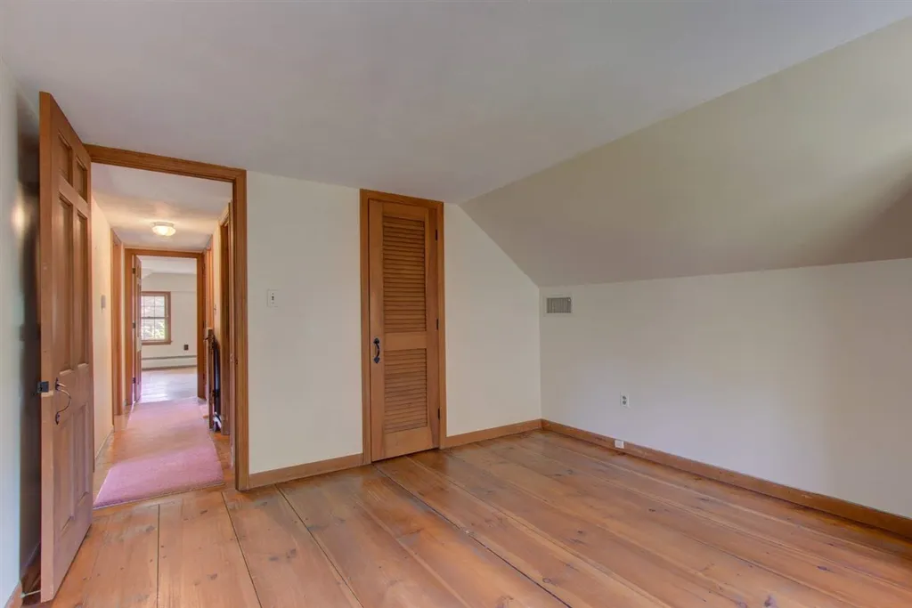 42 Little River Road Kingston NH 03848