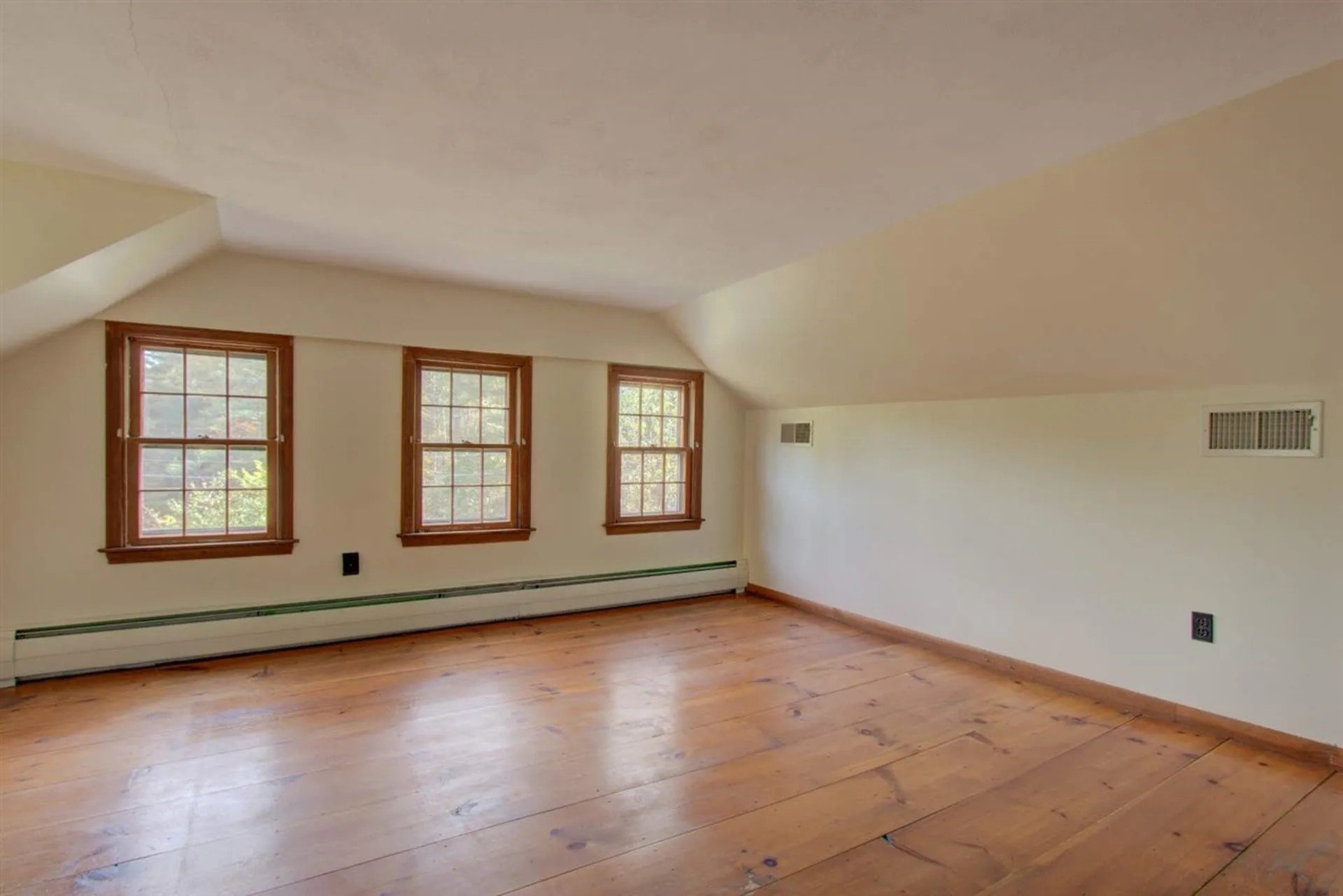 42 Little River Road Kingston NH 03848