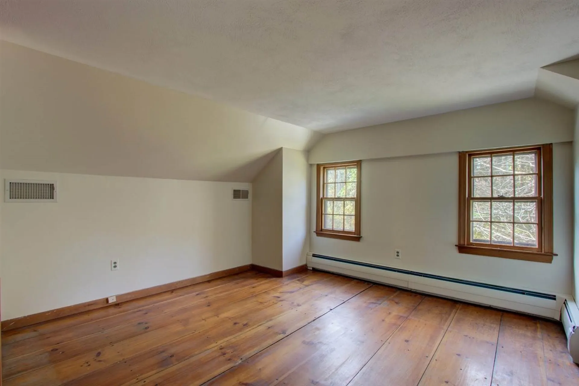 42 Little River Road Kingston NH 03848
