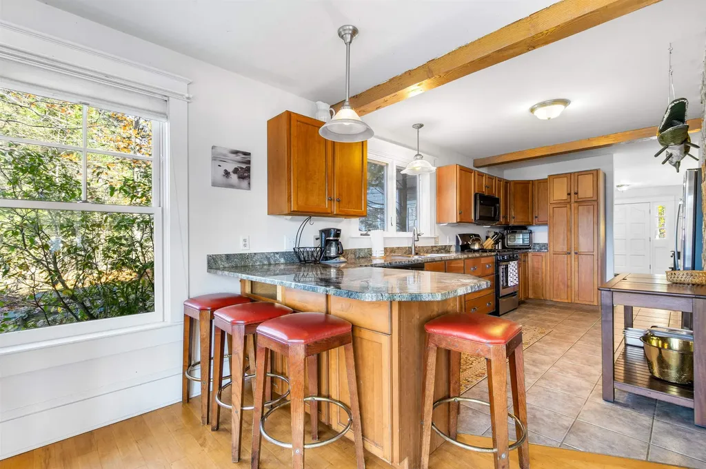 255 Pikes Point Road Bristol NH 03222