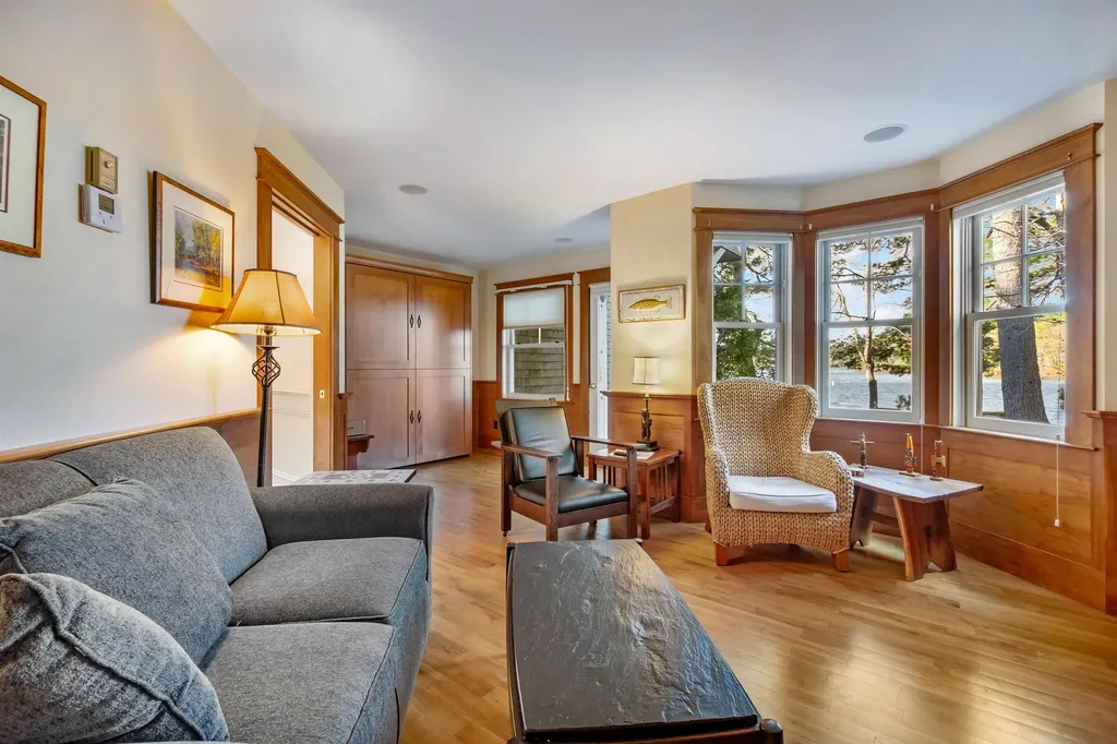 255 Pikes Point Road Bristol NH 03222