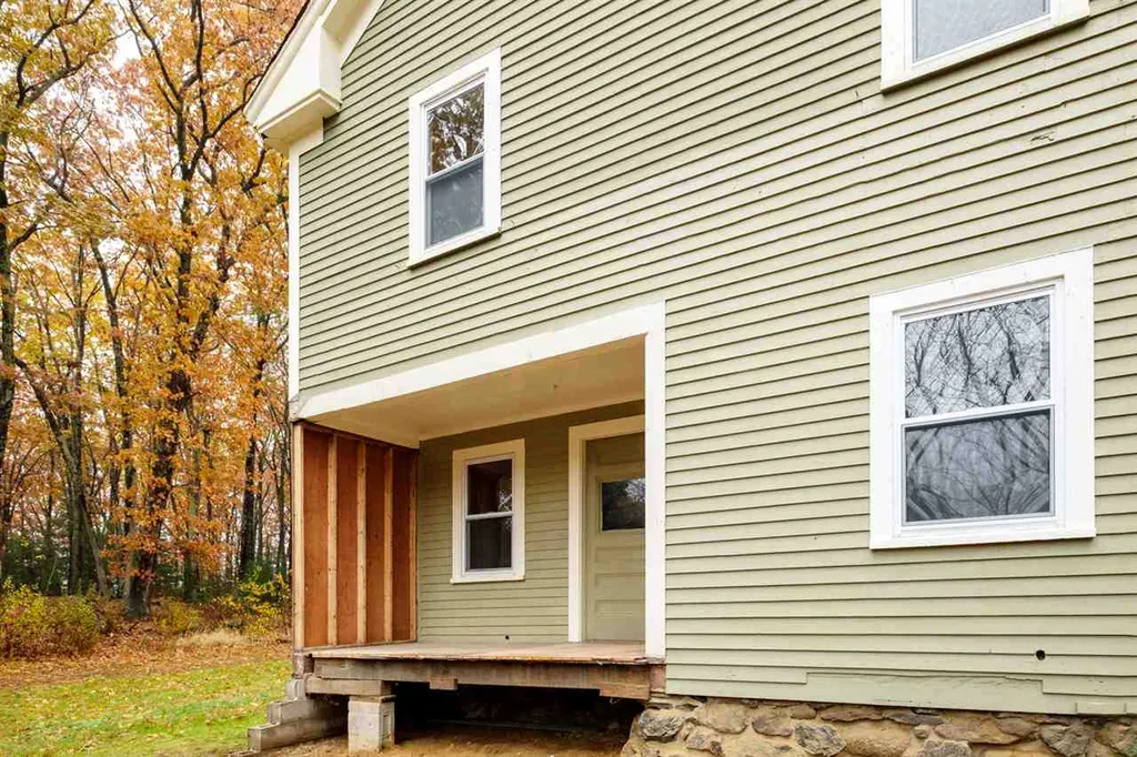 19 Kimberly Drive North Hampton NH 03862