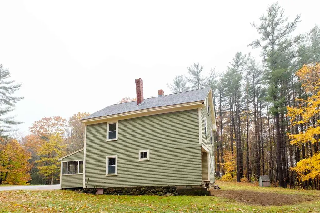 19 Kimberly Drive North Hampton NH 03862
