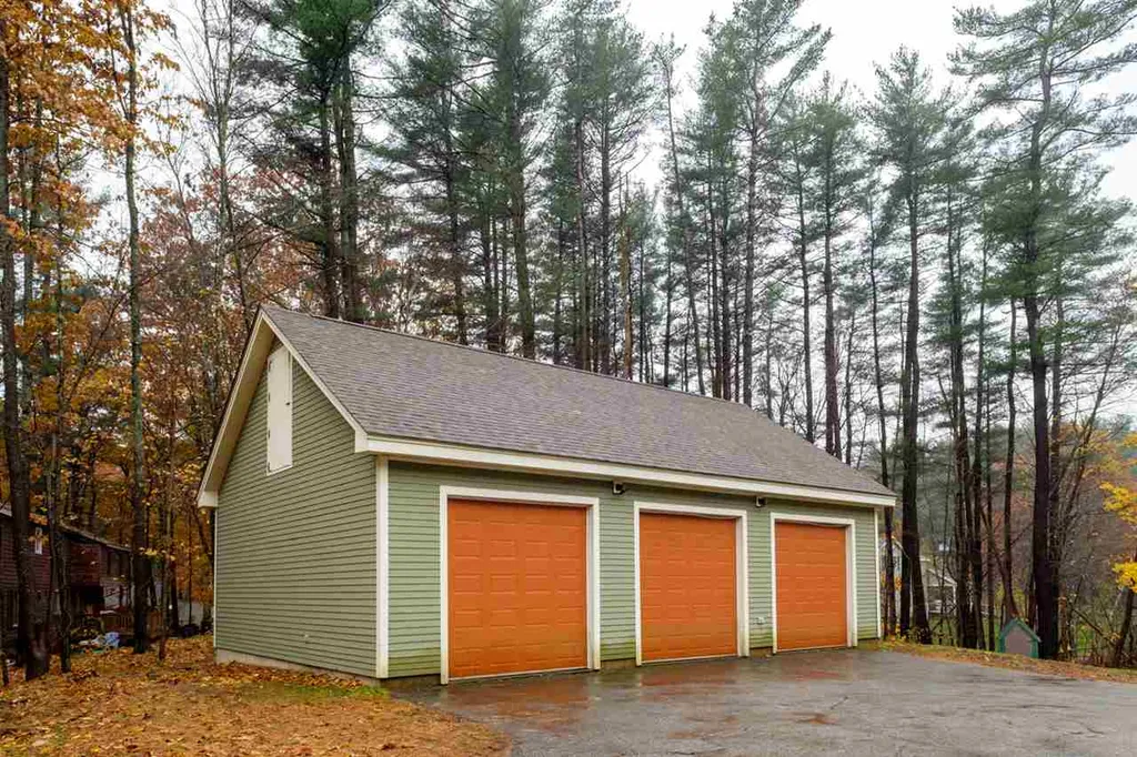 19 Kimberly Drive North Hampton NH 03862