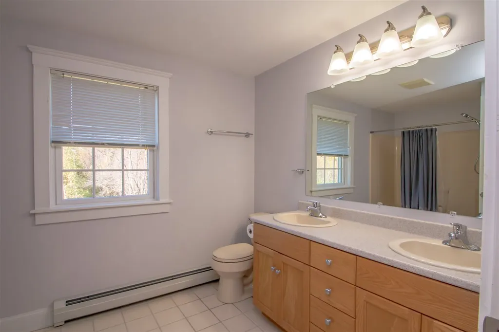 106 Mirror Lake Estates Drive Whitefield NH 03598