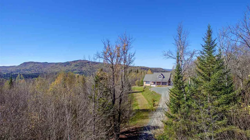 106 Mirror Lake Estates Drive Whitefield NH 03598