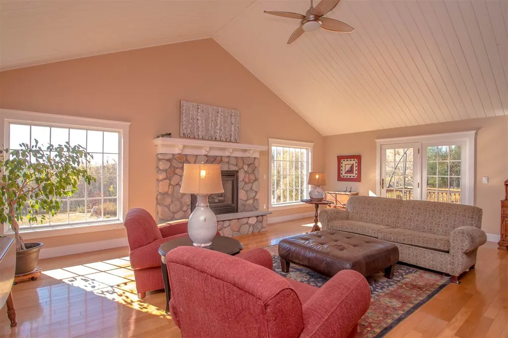 106 Mirror Lake Estates Drive Whitefield NH 03598