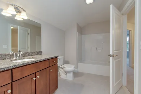 5 Horizon Drive Litchfield NH 03052