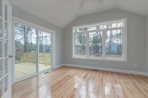 5 Horizon Drive Litchfield NH 03052