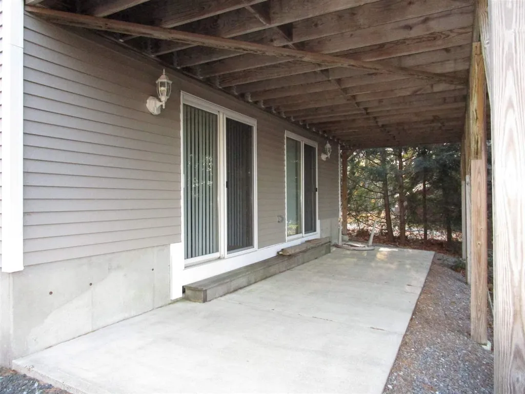15 Pollard Path Bridgewater NH 03222