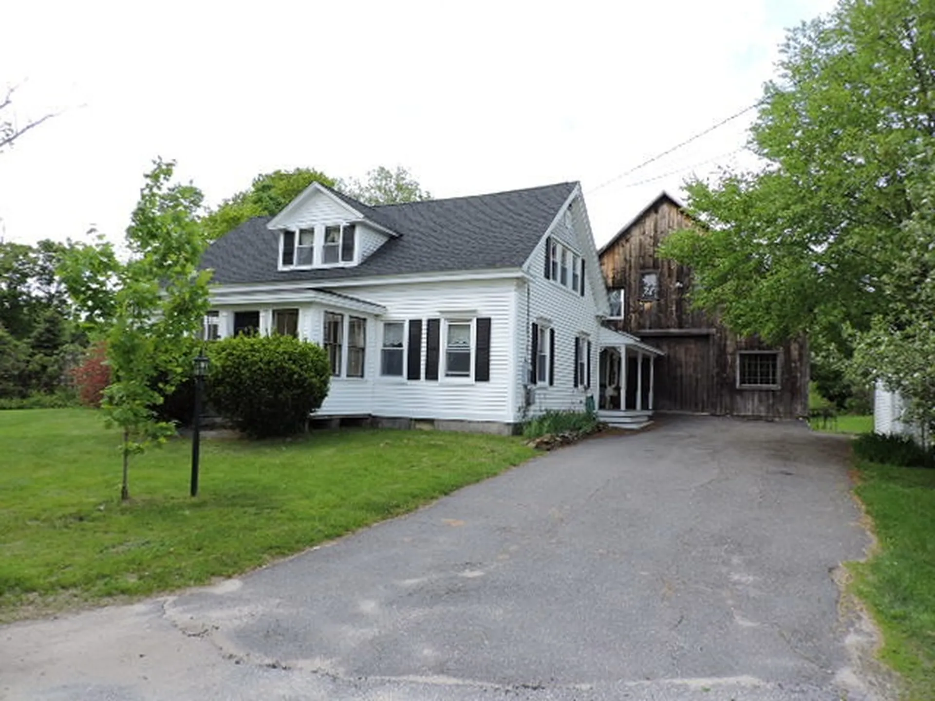 290 Quaker Street Weare NH 03281