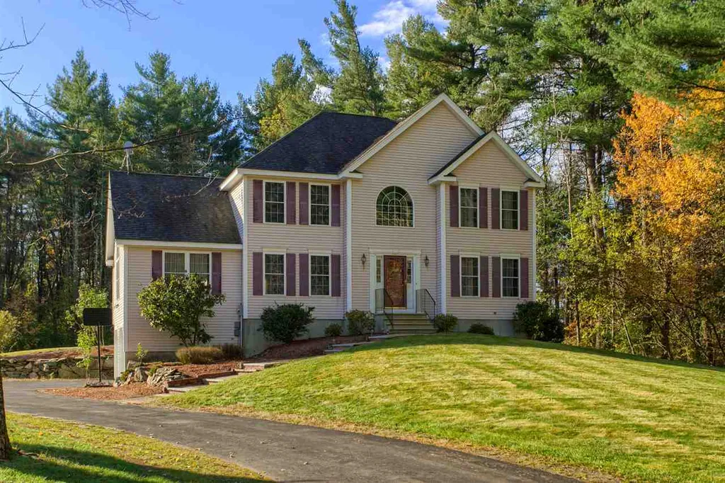 14 Gaudet Lane Pelham NH 03076