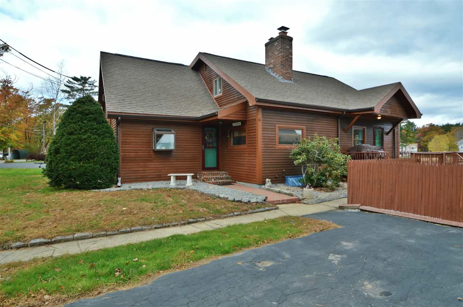 169 Shore Drive Salem NH 03079