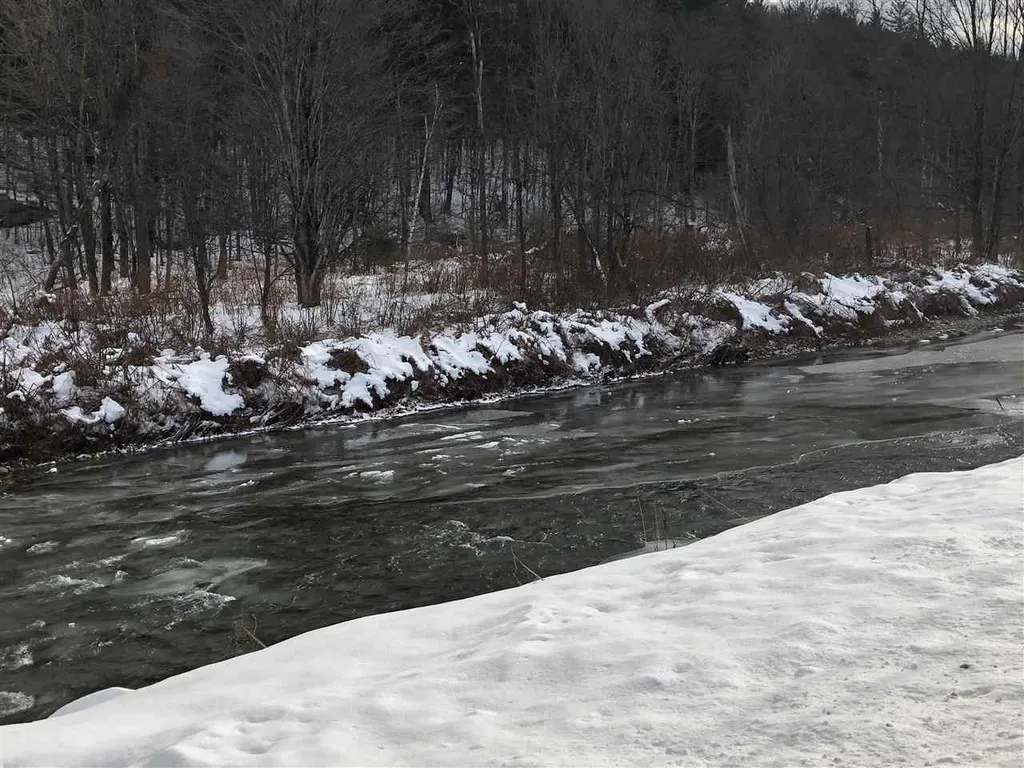 1094 Vt Route 100 Warren VT 05674