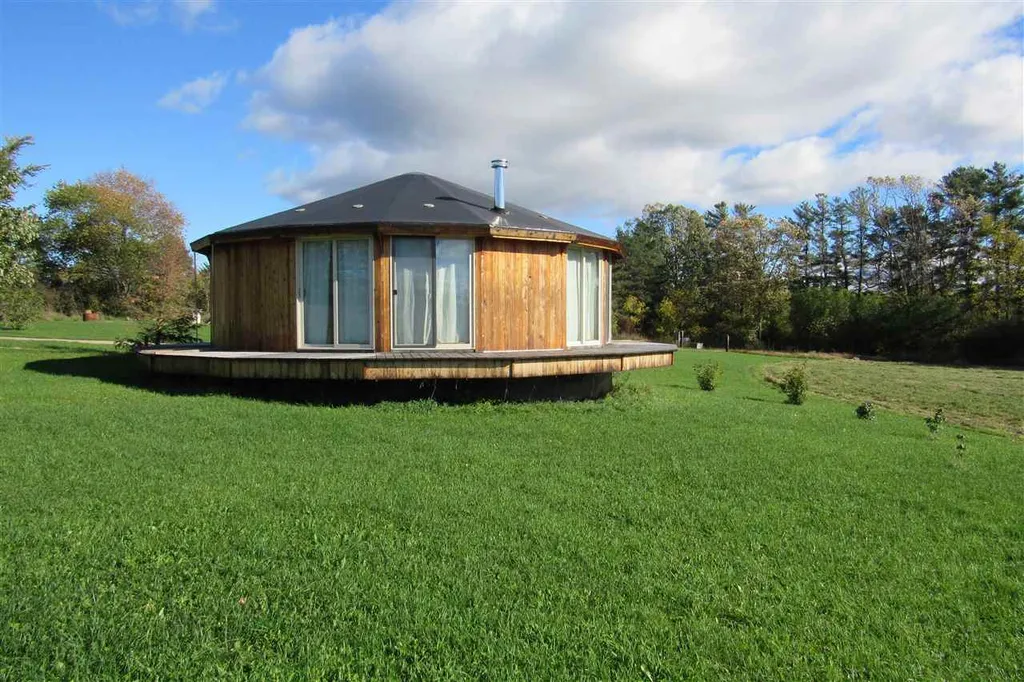 2137 North Bingham Street Cornwall VT 05753