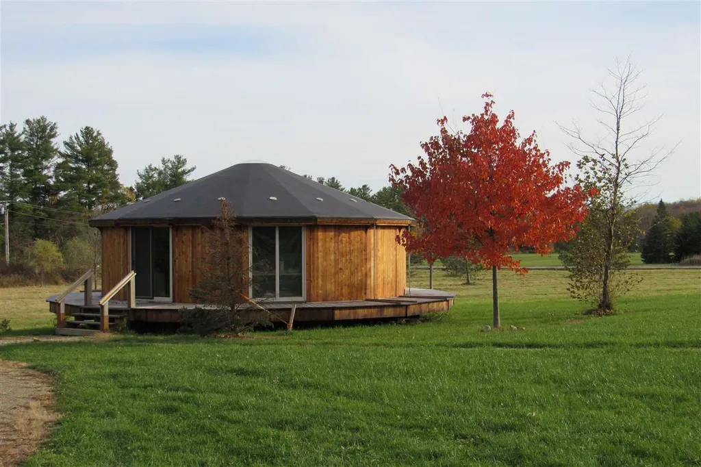 2137 North Bingham Street Cornwall VT 05753