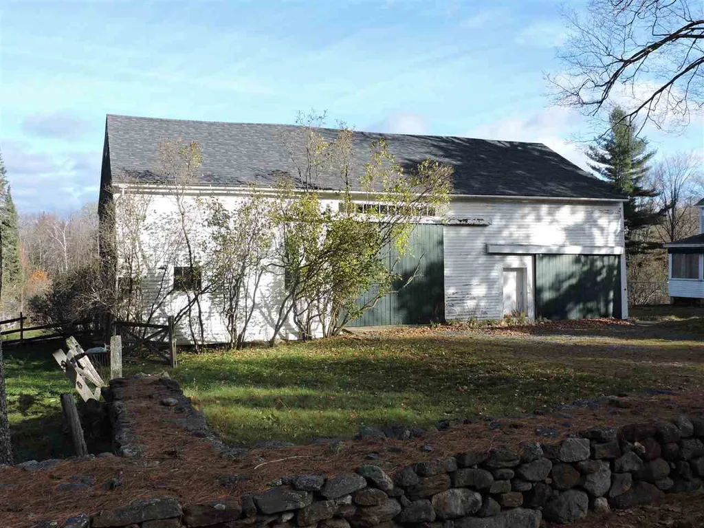 1050 Murray Hill Road Hill NH 03243-3246