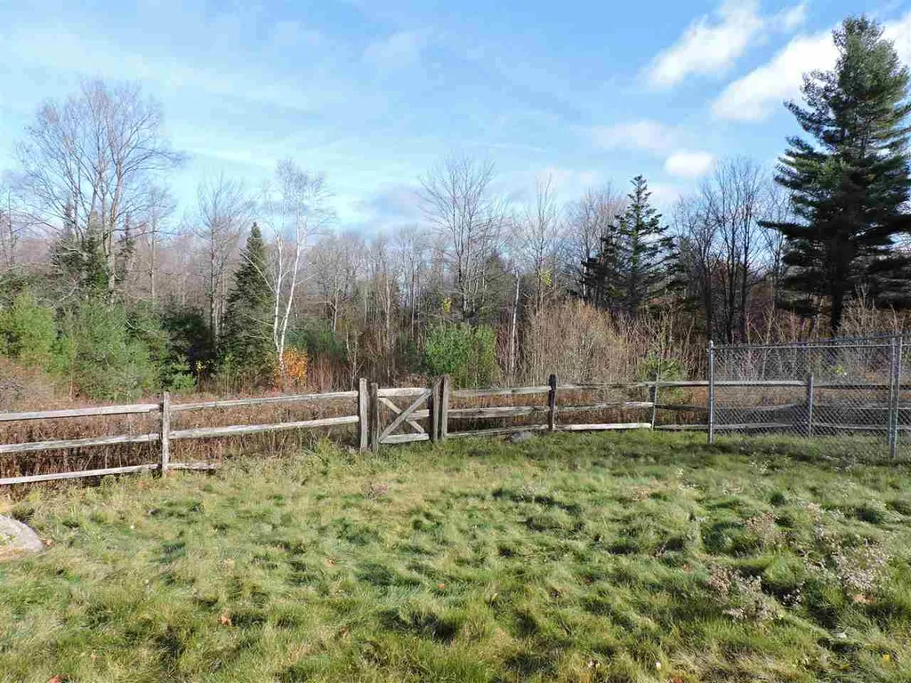 1050 Murray Hill Road Hill NH 03243-3246