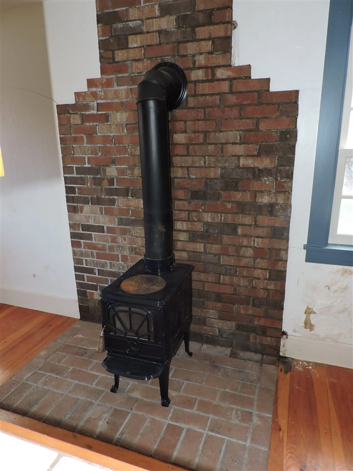 1050 Murray Hill Road Hill NH 03243-3246