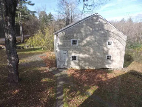 1050 Murray Hill Road Hill NH 03243-3246