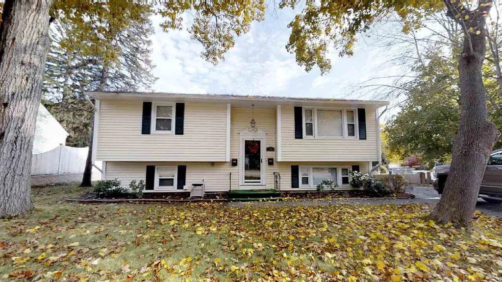 175 Smyth Road Manchester, NH Real Estate Property MLS 4726446