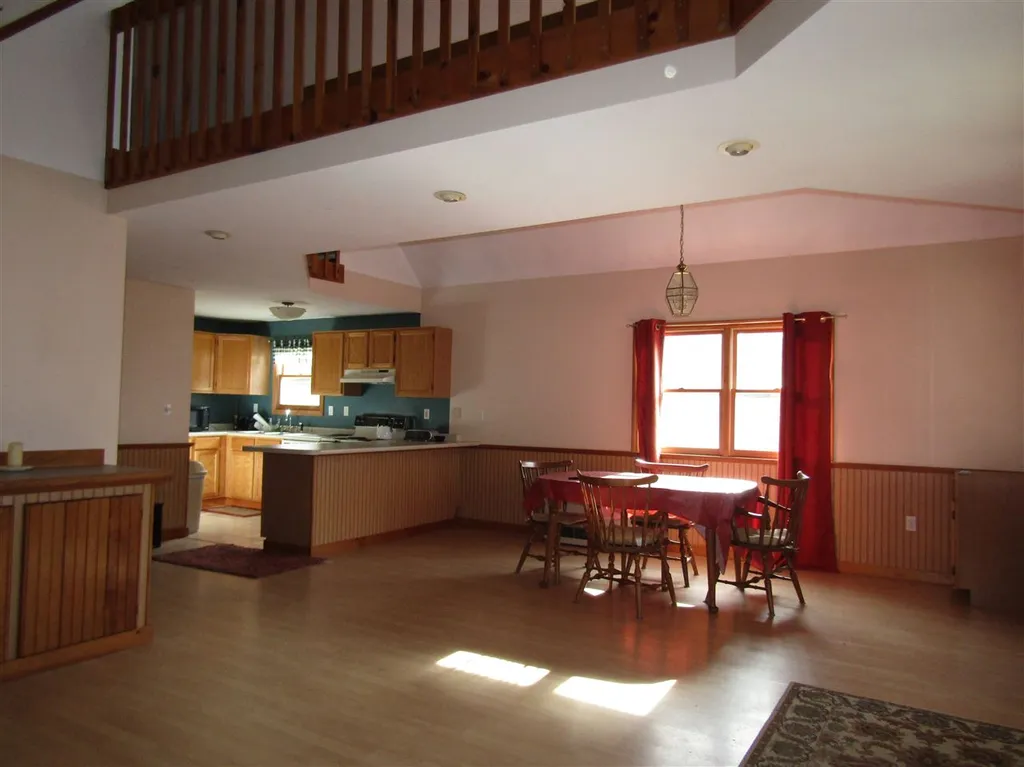 31 Mackinnon Road Colebrook NH 03576