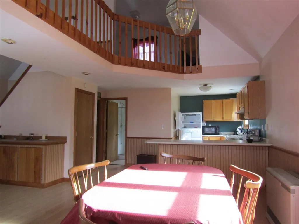 31 Mackinnon Road Colebrook NH 03576