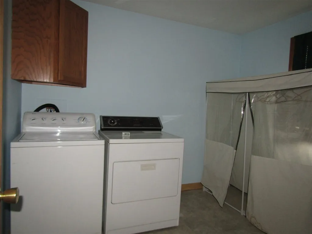 31 Mackinnon Road Colebrook NH 03576