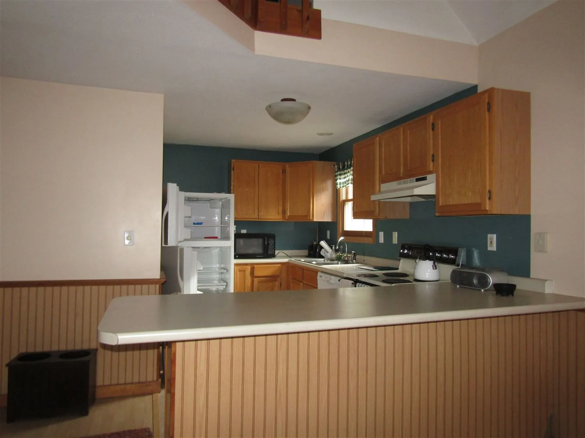 31 Mackinnon Road Colebrook NH 03576