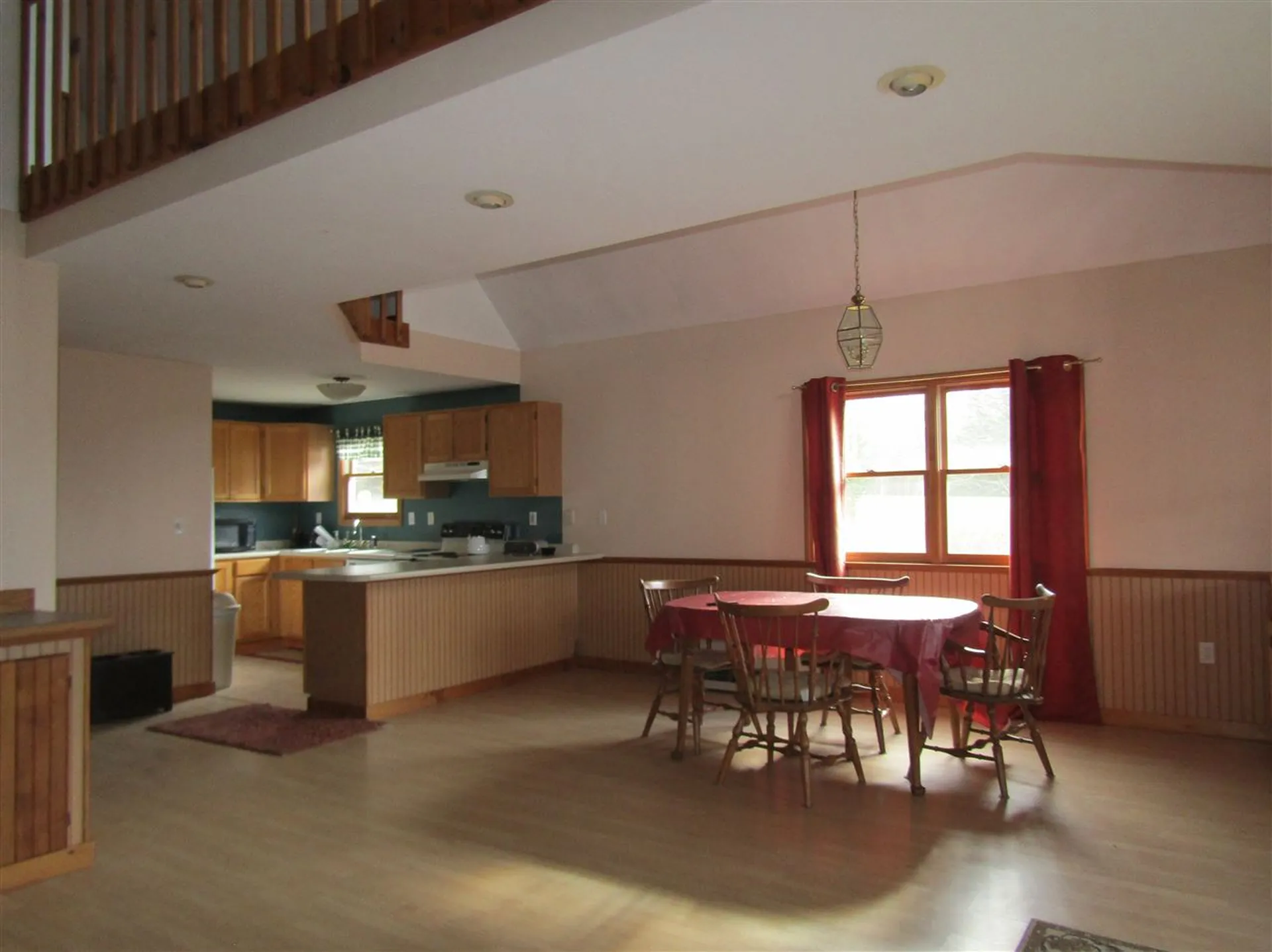 31 Mackinnon Road Colebrook NH 03576