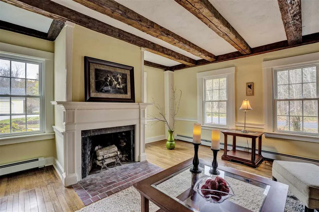 161 Shaker Street New London NH 03257
